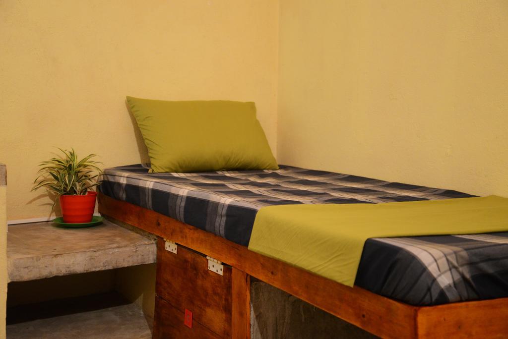 Jungle Beach Hostel Unawatuna Pokoj fotografie